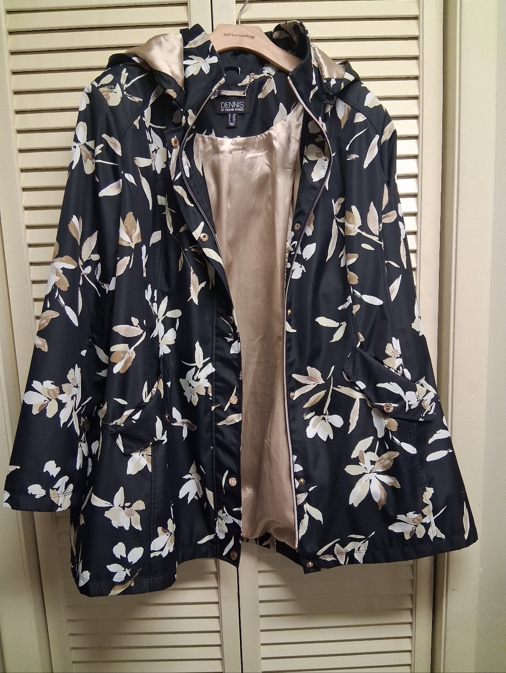 Luxury Dennis Basso Black Trench Coat with Cream Trandy Floral Print